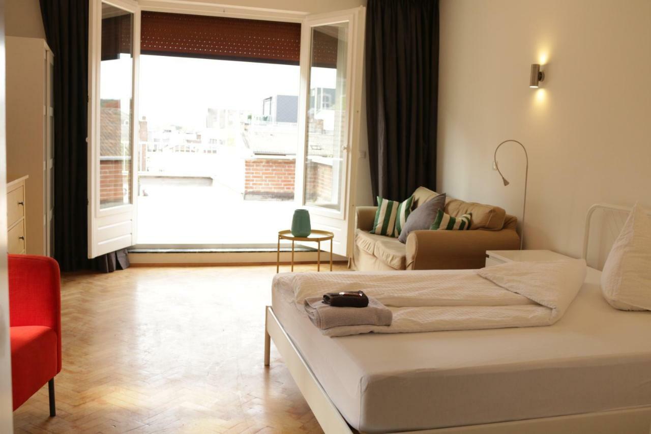 - Aachen * Vaals